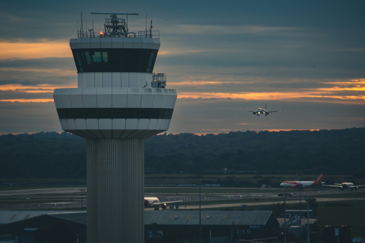 tour de l'aéroport tour de l'aéroport
